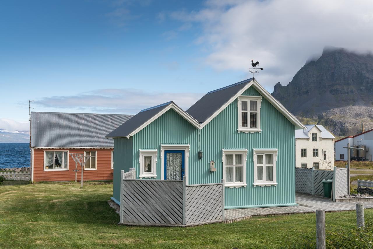 The Little House Villa Bolungarvík Exterior photo